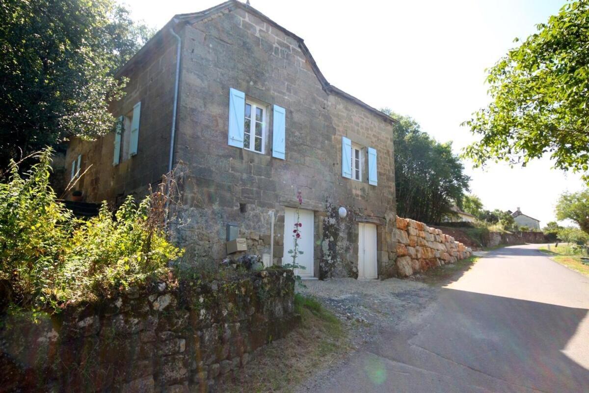 Maison De Vacances A Lissac-Sur-Couze Exterior photo
